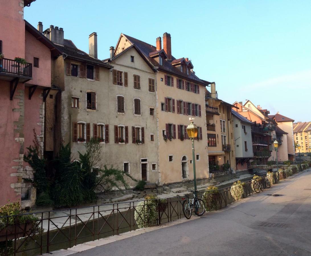Appartement Urbain Au 2bis - *